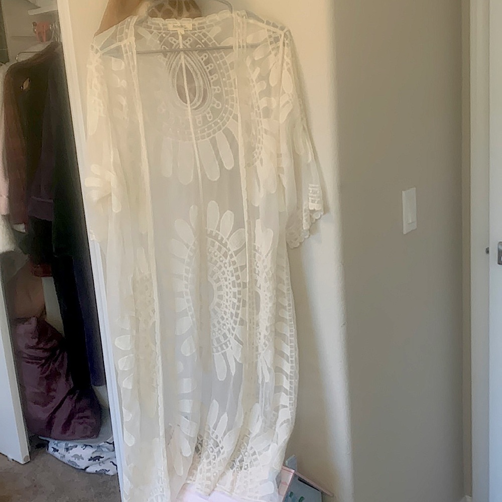 Cream lace duster